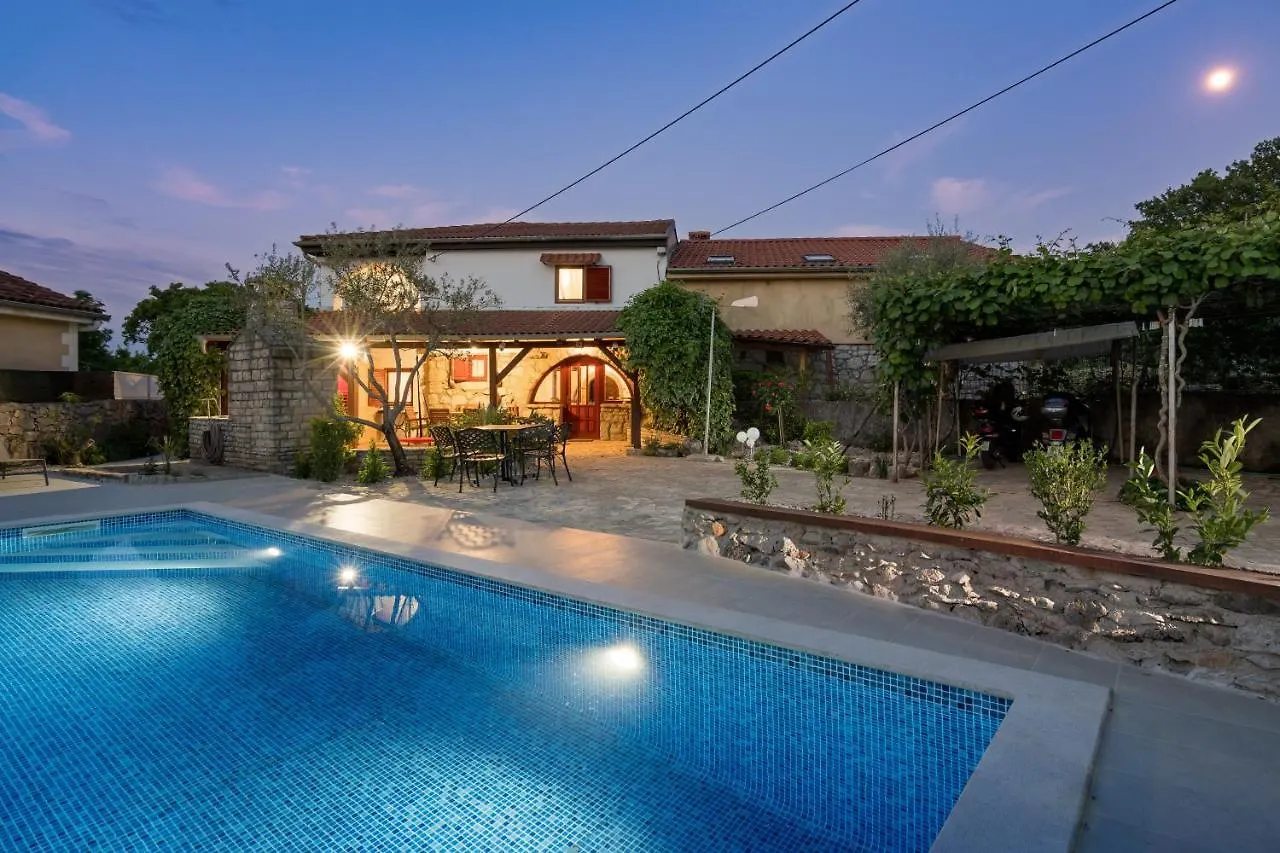 Rasopasno Stone Lady Holiday Home With Pool&Hot Tub,Sauna,Bbq,Garden 0*,  קרואטיה