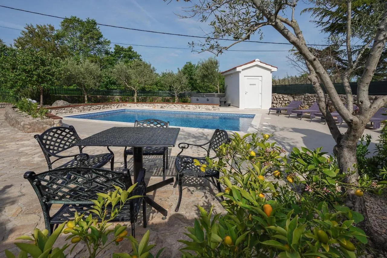 Rasopasno Stone Lady Holiday Home With Pool&Hot Tub,Sauna,Bbq,Garden