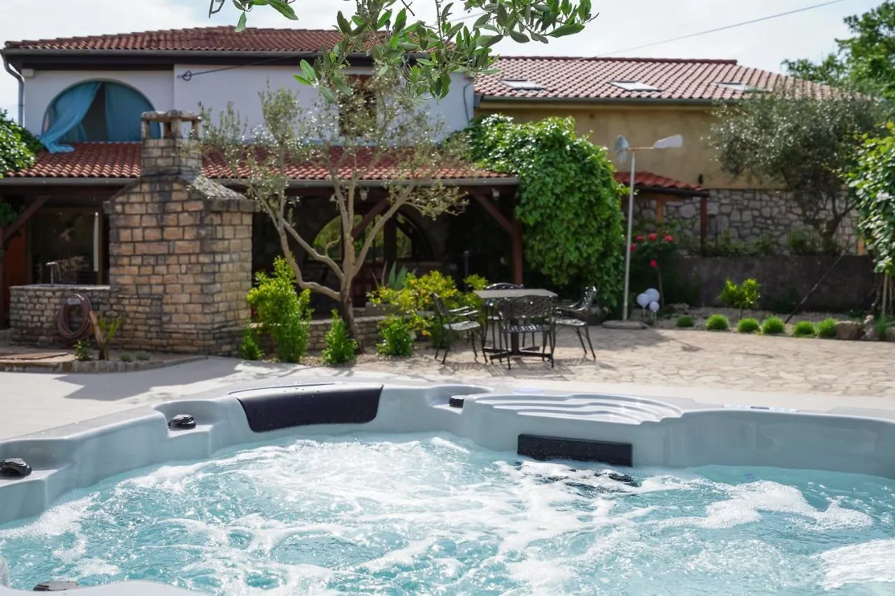 Rasopasno Stone Lady Holiday Home With Pool&Hot Tub,Sauna,Bbq,Garden