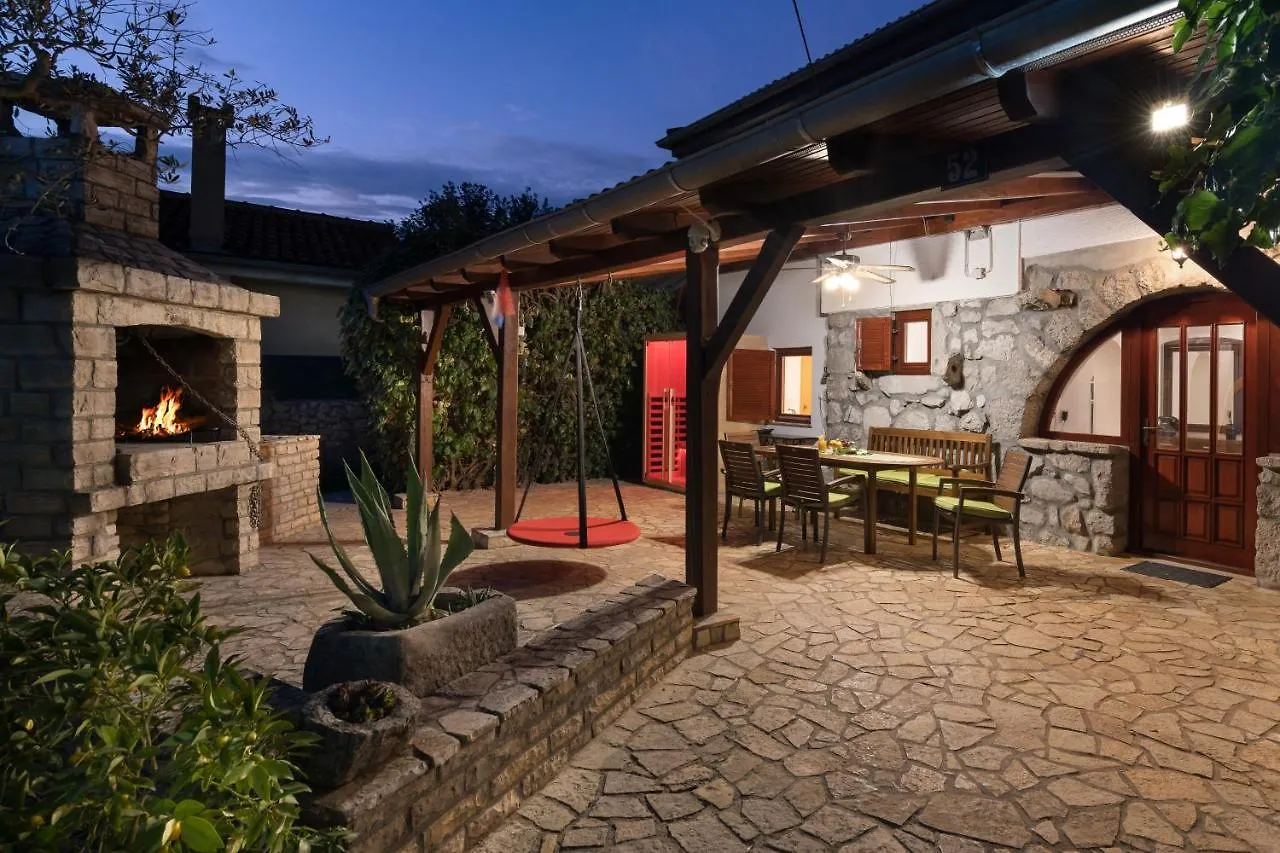 Rasopasno Stone Lady Holiday Home With Pool&Hot Tub,Sauna,Bbq,Garden